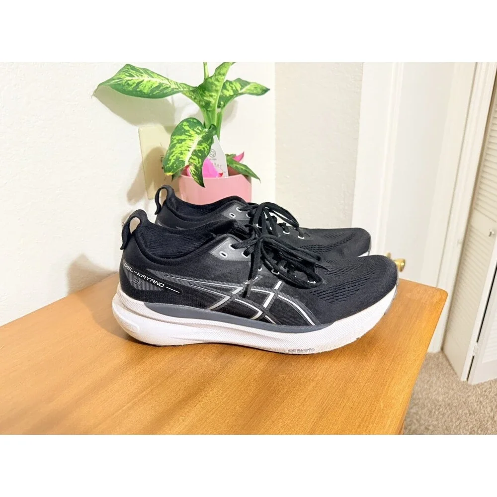 Asics Gel-Kayano 31 Mens Size 13 Black White Athletic Running Shoes Sneakers